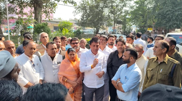 वीआईटी विश्वविद्यालय प्रबंधन सरकार के संरक्षण में छात्रों के साथ अन्याय कर रहा है उसकी जांच एसआईटी गठित कर की जाए - हरपाल ठाकुर