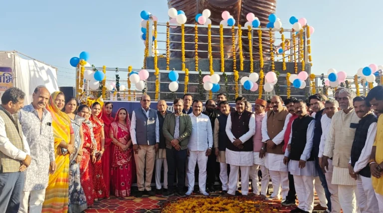 प्रदेश की सबसे ऊंची अटलजी की प्रतिमा का हुआ लोकार्पण, शॉपिंग कॉम्पलेक्स का हुआ भूमिपूजन