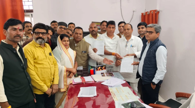 भाजपा के कार्यकर्ताओं द्वारा फॉर्म 7 का गलत तरीके से उपयोग कर लोगों के नाम कटवाने का षड्यंत्र चल रहा है जो बर्दाश्त नहीं किया जा सकता - हरपाल ठाकुर