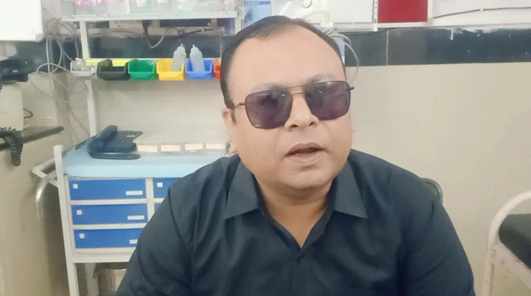 कलेक्टर के निर्देश पर अवैध क्लीनिक पर छापामार कार्रवाई, सर्जिकल सामग्री जब्त